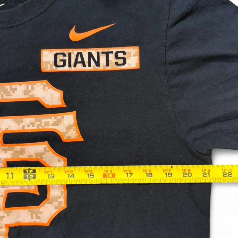 Nike MLB San Francisco Giants Military Camo Design T-Shirt Size Men’s Large